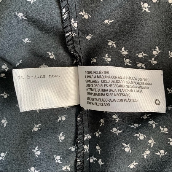 A NEW DAY Women’s Long Puff Sleeve Blouse Square Neck Blk/Wt Tiny Floral Print M - Picture 6 of 10